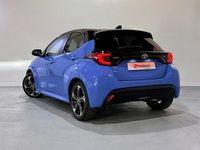 Usado Toyota Yaris Hybrid Edition 131 CV (96 kW) 2024 Azul Berlina