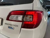 Usado Subaru Outback 150 CV (110 kW) 2017 Blanco Familiar
