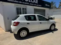 Usado Dacia Sandero Ambiance 75 CV (55 kW) 2015 Blanco Berlina