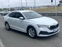 Usado Skoda Octavia Ambition 116 CV (85 kW) 2022 Blanco Utilitario