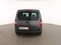 Usado Peugeot TePee Active 120 CV (88 kW) 2016 Gris Monovolumen