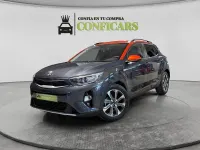 Usado Kia Stonic 120 CV (88 kW) 2018 Gris / plata SUV