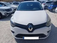 Usado Renault Clio Authentique 75 CV (55 kW) 2015 Blanco Utilitario