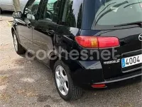 Usado Mazda 2 Sportive 100 CV (73 kW) 2004 Negro Utilitario
