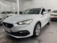 Usado Seat Leon Style 150 CV (110 kW) 2023 Blanco Familiar
