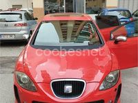 Usado Seat Leon Reference 140 CV (102 kW) 2006 Rojo Utilitario