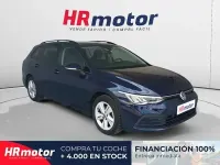 Usado VW Golf VIII Life 110 CV (80 kW) 2021 Azul Familiar
