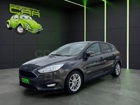 Usado Ford Focus Trend 120 CV (88 kW) 2016 Gris / plata Berlina