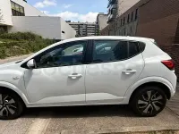 Usado Dacia Sandero Expression 101 CV (74 kW) 2025 Blanco Berlina