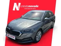 Usado Skoda Octavia Selection 150 CV (110 kW) 2023 Gris / plata Familiar