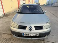 Usado Renault Mégane II Authentique 115 CV (84 kW) 2004 Gris / plata Berlina
