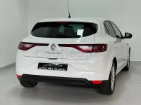 Usado Renault Mégane IV Bose Edition 130 CV (95 kW) 2016 Blanco Berlina