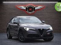 Usado Alfa Romeo Stelvio Executive 201 CV (147 kW) 2018 Gris SUV
