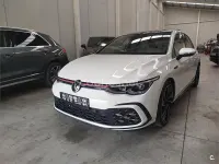 Usado VW Golf VIII GTI 245 CV (180 kW) 2021 Blanco Berlina