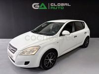 Usado Kia Ceed 109 CV (80 kW) 2008 Blanco Utilitario