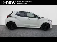 Usado Toyota Yaris Hybrid Style 116 CV (85 kW) 2023 Blanco Berlina