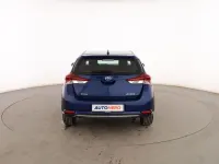 Usado Toyota Auris Hybrid Advance 136 CV (100 kW) 2016 Azul Utilitario