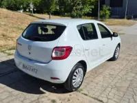 Usado Dacia Sandero Ambiance 75 CV (55 kW) 2014 Blanco Berlina