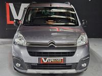 Usado Citroën Berlingo Feel 110 CV (80 kW) 2017 Gris / plata Monovolumen