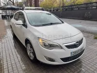Usado Opel Astra Essentia 100 CV (73 kW) 2010 Blanco Berlina