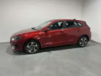 Nuevo Hyundai i30 101 CV (74 kW) 2025 Rojo Familiar