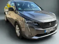 Usado Peugeot 3008 Active 130 CV (95 kW) 2022 Gris / plata SUV