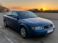 Usado Audi A4 180 CV (132 kW) 2001 Azul Berlina