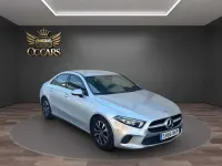 Usado Mercedes A180 Advanced 116 CV (85 kW) 2022 Gris Berlina