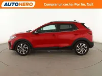 Usado Kia Stonic Gold 120 CV (88 kW) 2021 Rojo SUV