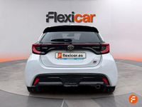 Usado Toyota Yaris Hybrid Sport 116 CV (85 kW) 2023 Blanco Berlina