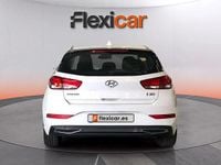 Usado Hyundai i30 117 CV (86 kW) 2021 Blanco Familiar
