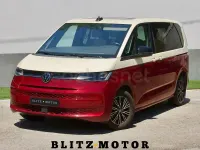 Usado VW Multivan Life 204 CV (150 kW) 2022 Rojo Monovolumen