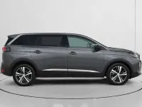 Usado Peugeot 5008 Allure 131 CV (96 kW) 2022 Gris SUV