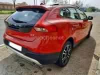 Usado Volvo V40 CC Momentum 150 CV (110 kW) 2017 Rojo Familiar