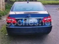 Usado Mercedes E220 Avantgarde 170 CV (125 kW) 2011 Azul Berlina