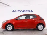 Usado Toyota Yaris Active 116 CV (85 kW) 2023 Rojo Utilitario