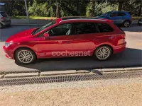 Usado Seat Leon ST Style 110 CV (80 kW) 2018 Rojo Familiar