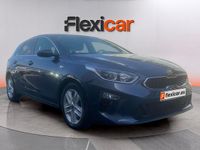 Usado Kia Ceed 120 CV (88 kW) 2019 Gris Utilitario