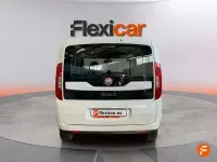 Usado Fiat Doblò Easy 95 CV (69 kW) 2016 Blanco Monovolumen