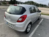 Usado Opel Corsa Selective 85 CV (62 kW) 2013 Plateado Utilitario