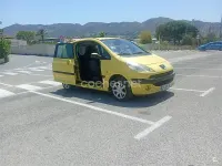 Usado Peugeot 1007 75 CV (55 kW) 2005 Amarillo Monovolumen