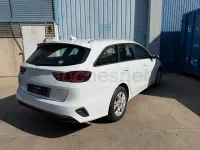 Usado Kia Ceed 136 CV (100 kW) 2022 Blanco Utilitario