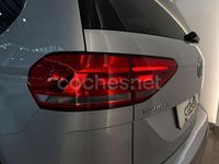 Usado VW Touran Advance 115 CV (84 kW) 2017 Gris / plata Monovolumen