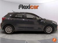 Usado Kia Rio 84 CV (61 kW) 2022 Gris Berlina
