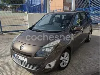 Usado Renault Scénic III Dynamique 105 CV (77 kW) 2011 Beige Monovolumen
