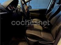 Usado Peugeot 207 70 CV (51 kW) 2011 Blanco Berlina