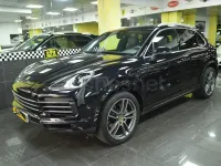 Käytetty Porsche Cayenne 340 HP (250 kW) 2018 Musta Katumaasturi