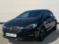 Usado Opel Astra S 125 CV (91 kW) 2019 Negro Utilitario