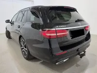 Usado Mercedes E220 194 CV (142 kW) 2022 Negro Familiar