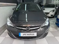 Usado Opel Astra Excellence 130 CV (95 kW) 2013 Gris / plata Berlina